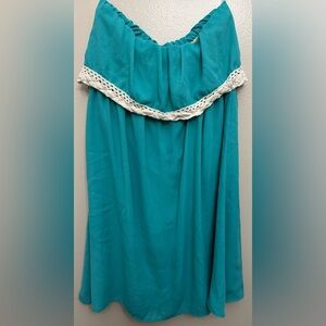 Pre-owned Ladies Medium Teal/Aqua Colored Sleeveless Dress w/ Crochet Trim